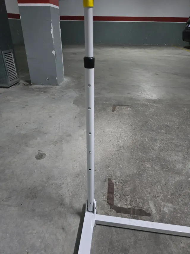 Valla de salto blanca