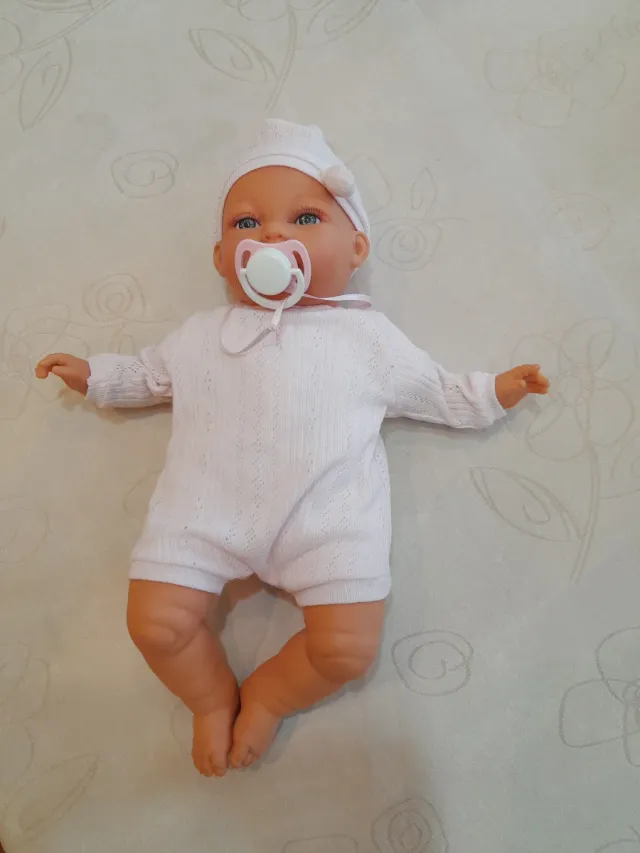 Muñeca Miyo Bebé Realista