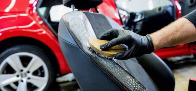 Limpieza integral de vehículos a domicilio