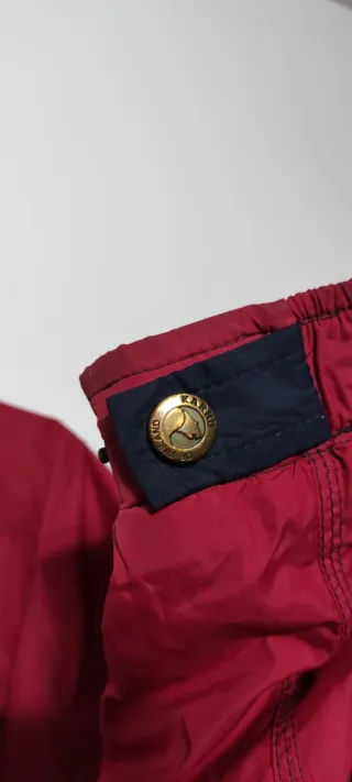Chaqueta Karhu Roja vintage de los 2000