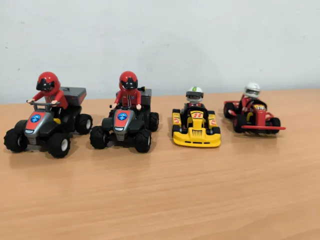 Lote Juguetes: 4 karts y quads