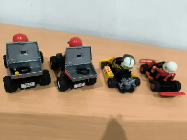 Lote Juguetes: 4 karts y quads