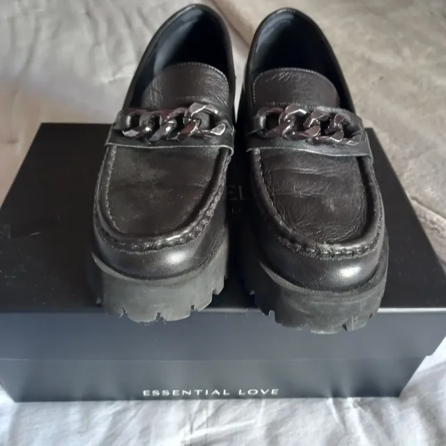 Mocasines Piel Carmela Negros