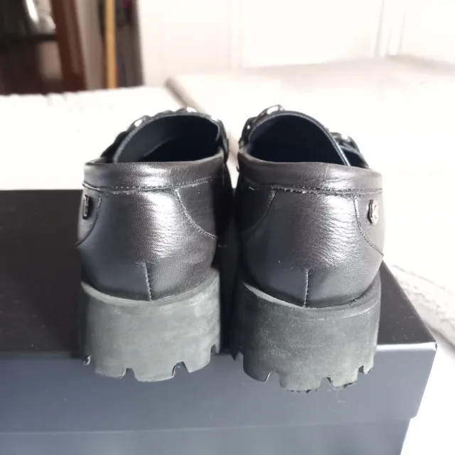 Mocasines Piel Carmela Negros