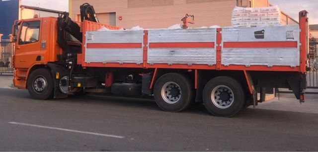 se Camion Daf con Grua