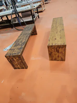 Banco de madera rústico