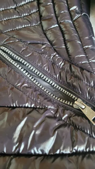 Cazadora acolchada negra