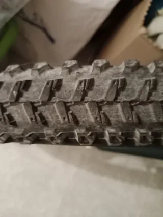 Bicicleta de montaña verde