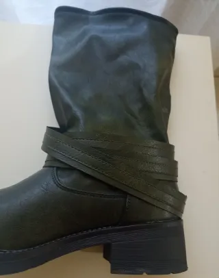 Stivali donna verde bosco con fibbia