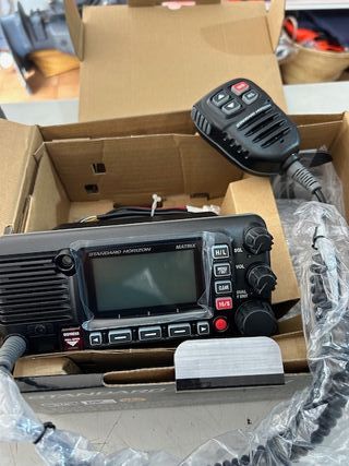 VHF Standard Horizon GX2400GPS