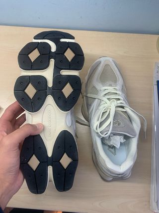 Zapatillas New Balance 9060 Talla 44