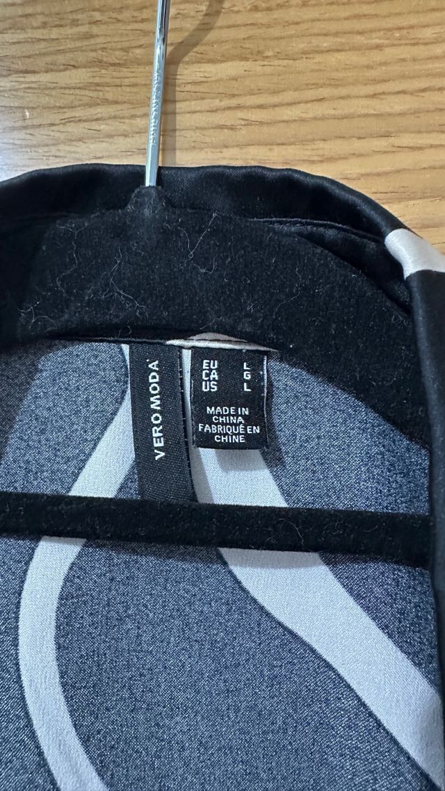 Blusa Vero Moda Negra Talla L