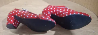 Zapatos de tacón rojos lunares talla29