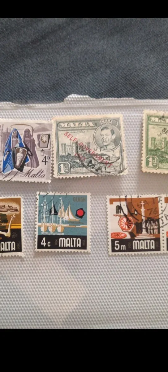 Francobolli Malta anni 40/50/60