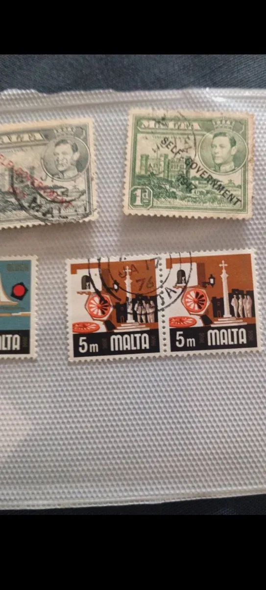 Francobolli Malta anni 40/50/60
