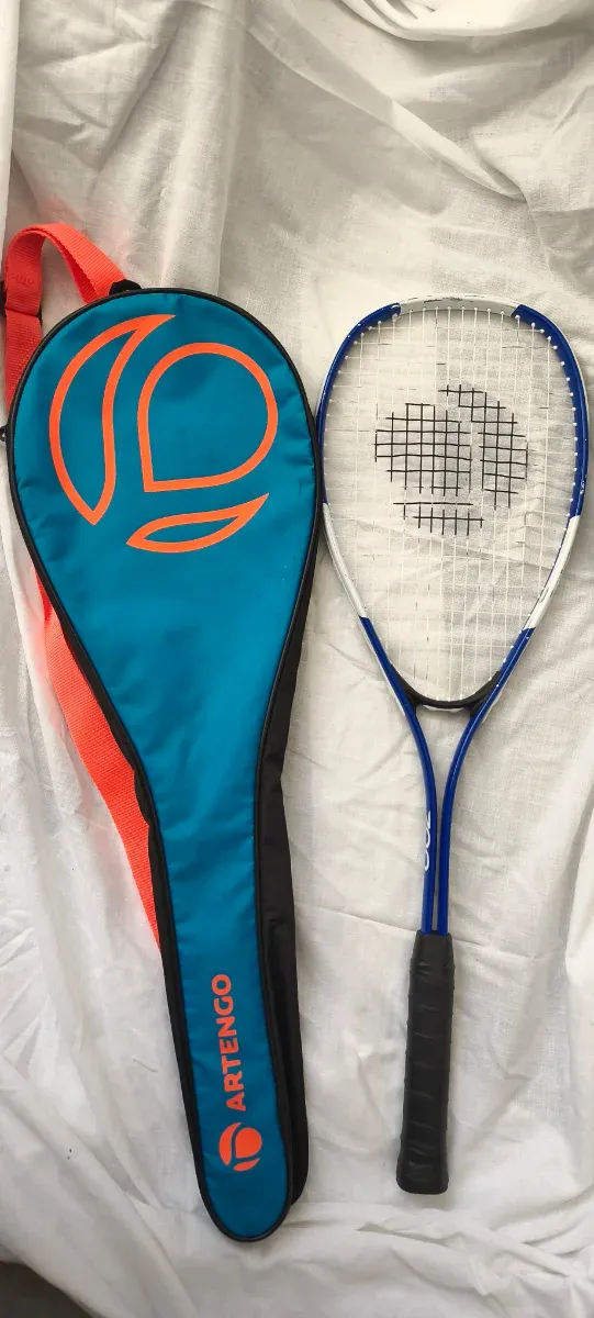 Raqueta Squash Artengo SR 700 + funda