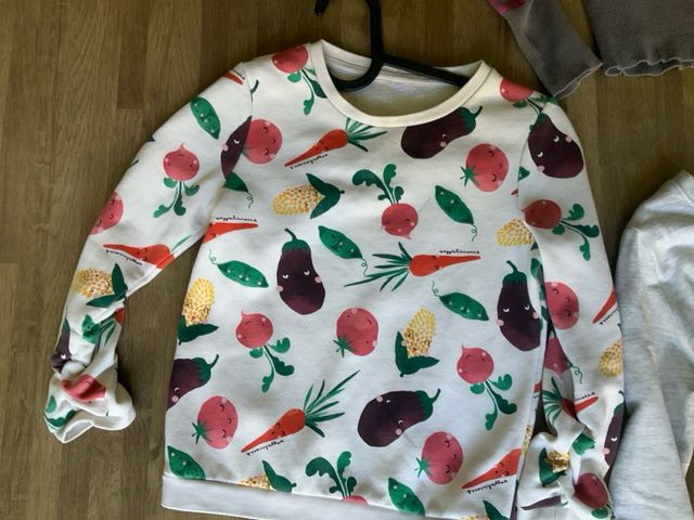 Conjunto 4 camisetay jerseys niña 6 años