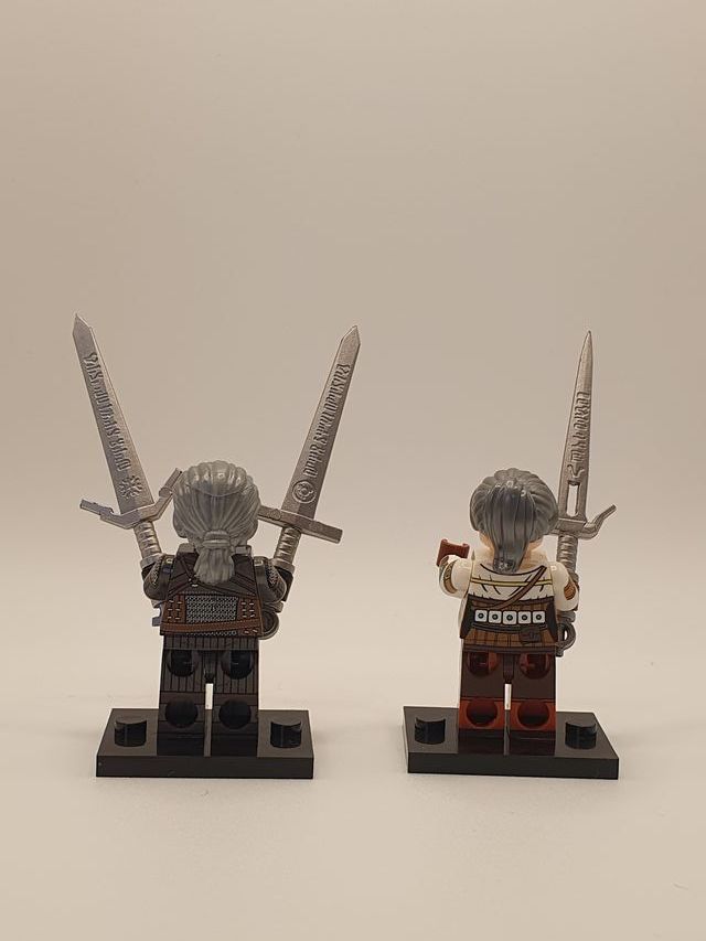 Ciri y Geralt (The Witcher) compatible Lego