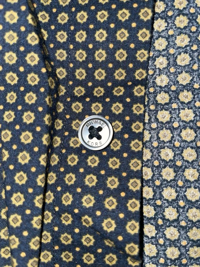 Camisa Michael Kors estampada