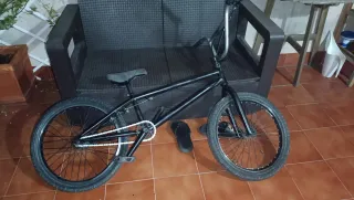 Bicicleta BMX Felt Negra