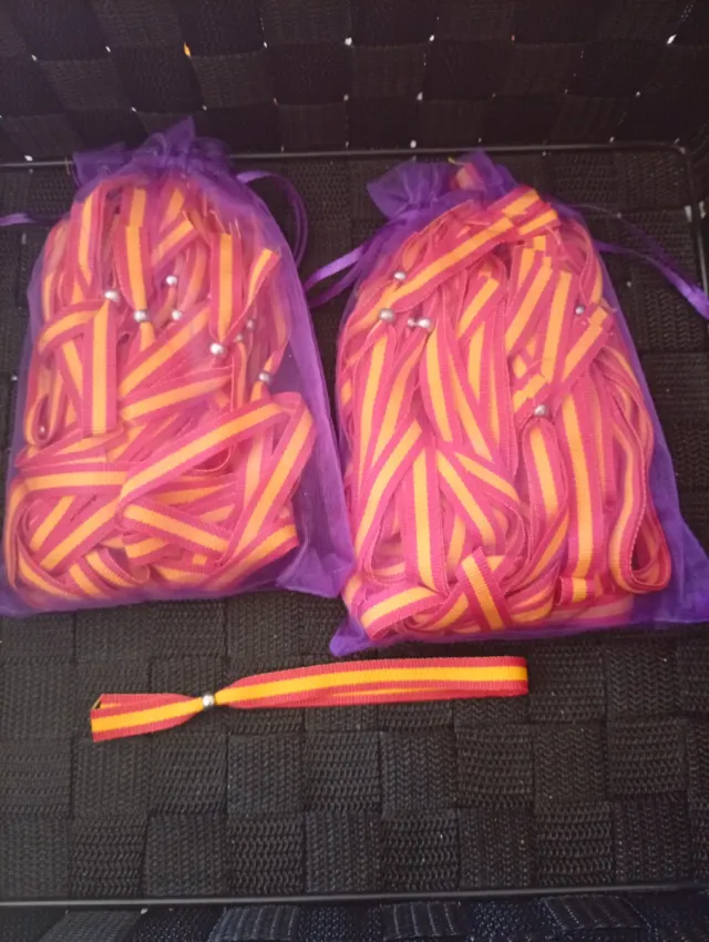 Pulseras d España d tela.Ajustables.Hechas a mano.