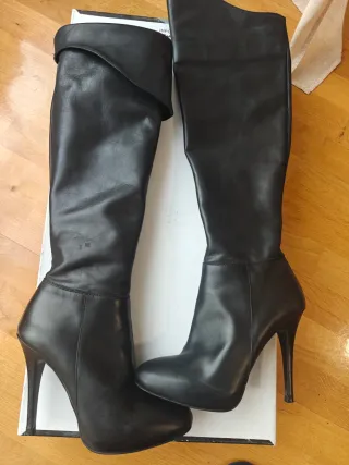 Botas Pura López piel negras altas