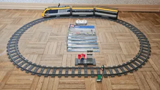 Treno passeggeri LEGO 60197 con telecomando