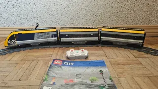 Treno passeggeri LEGO 60197 con telecomando