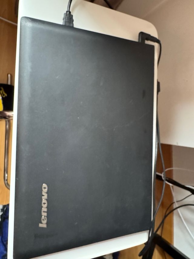 Ordenador portátil Lenovo negro