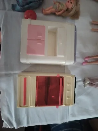 Colección de muñecas Barbie antiguas y accesorios