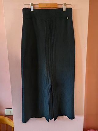 Falda larga negra