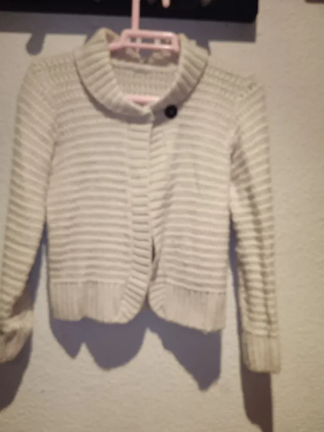 Rebeca beige de punto ,talla 14 ,