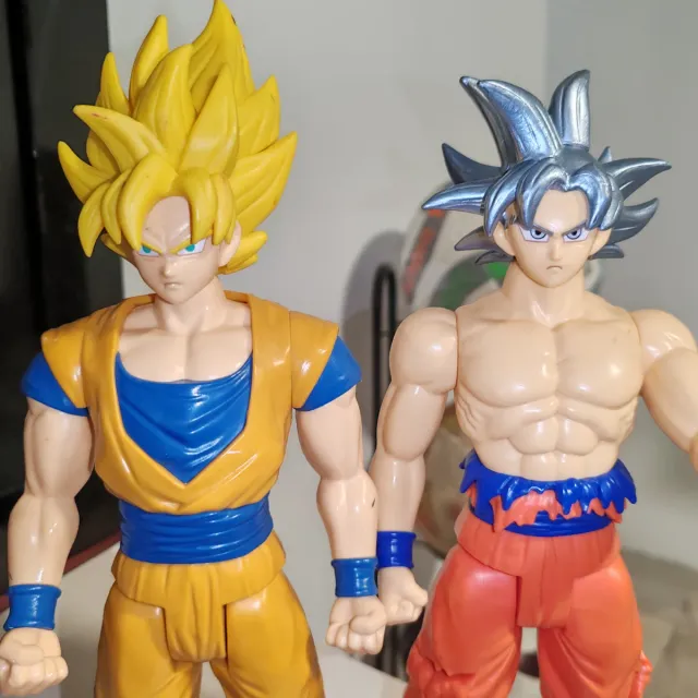 2 Figuras Goku
