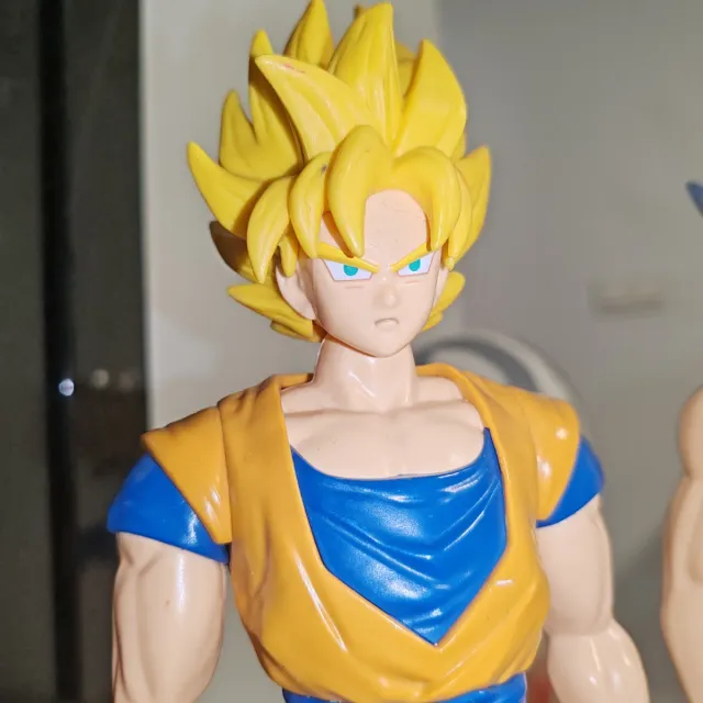 2 Figuras Goku