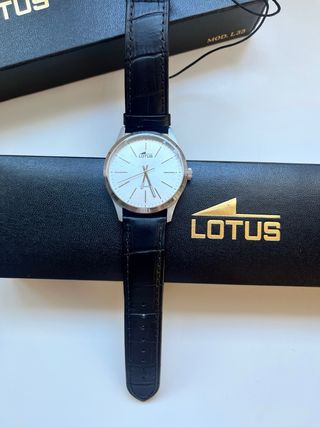 Reloj Lotus Negro y Plateado
