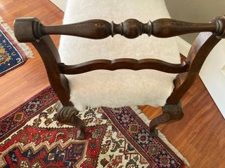 Marquesitas antiguas. Banquetas clásicas.