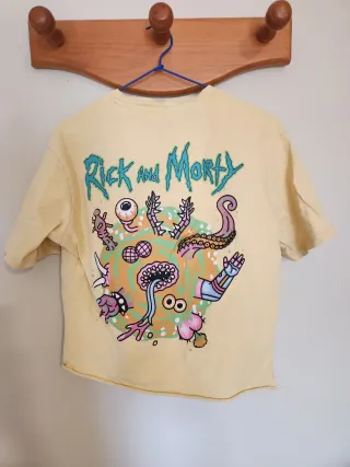 Camiseta Rick and Morty amarilla