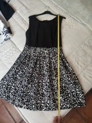 Elegante vestido negro y blanco