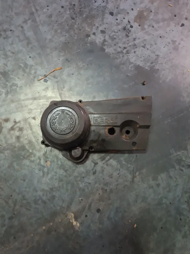 Tapa Derbi Variant Top