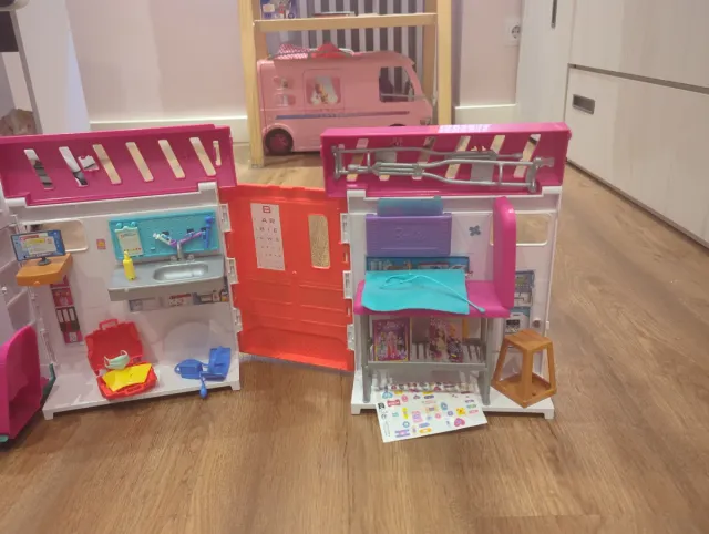 Ambulancia Barbie