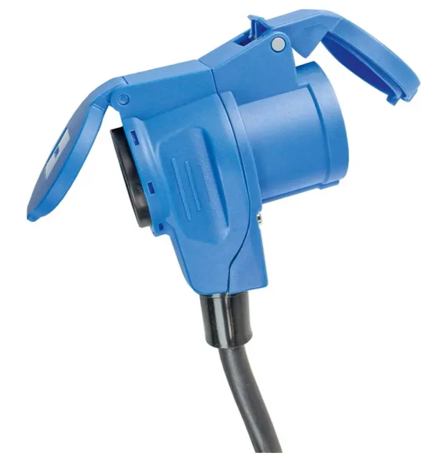 Toma Corriente Angular para Caravanas