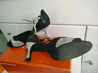 Zapatos de baile mujer Rummos negros y plateados