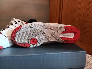 New Balance 550 Blancas y Rojas