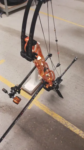 Arco compuesto Hoyt Stratos 40