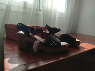 Sandalias negras tacón 39 sin estrenar