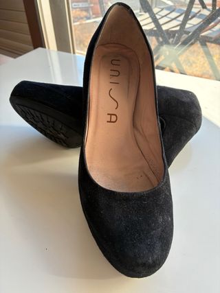 Zapatos de ante Unisa negros