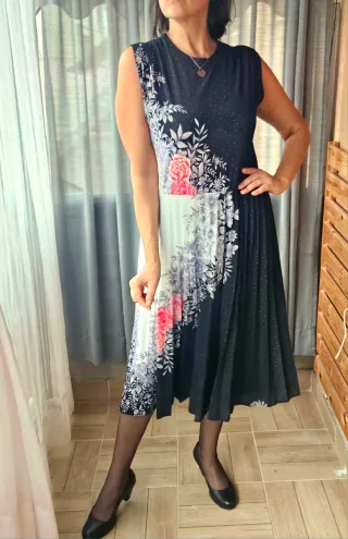 Abito lungo elegante nero a fiori