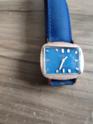 Reloj Breil de cuerda azul vintage