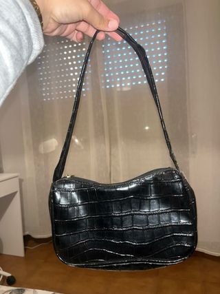 Bolso negro efecto piel cocodrilo
