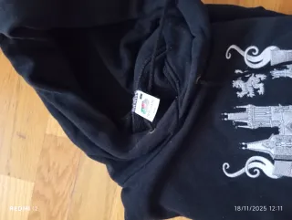 Sudadera Negra Castillo de Praga